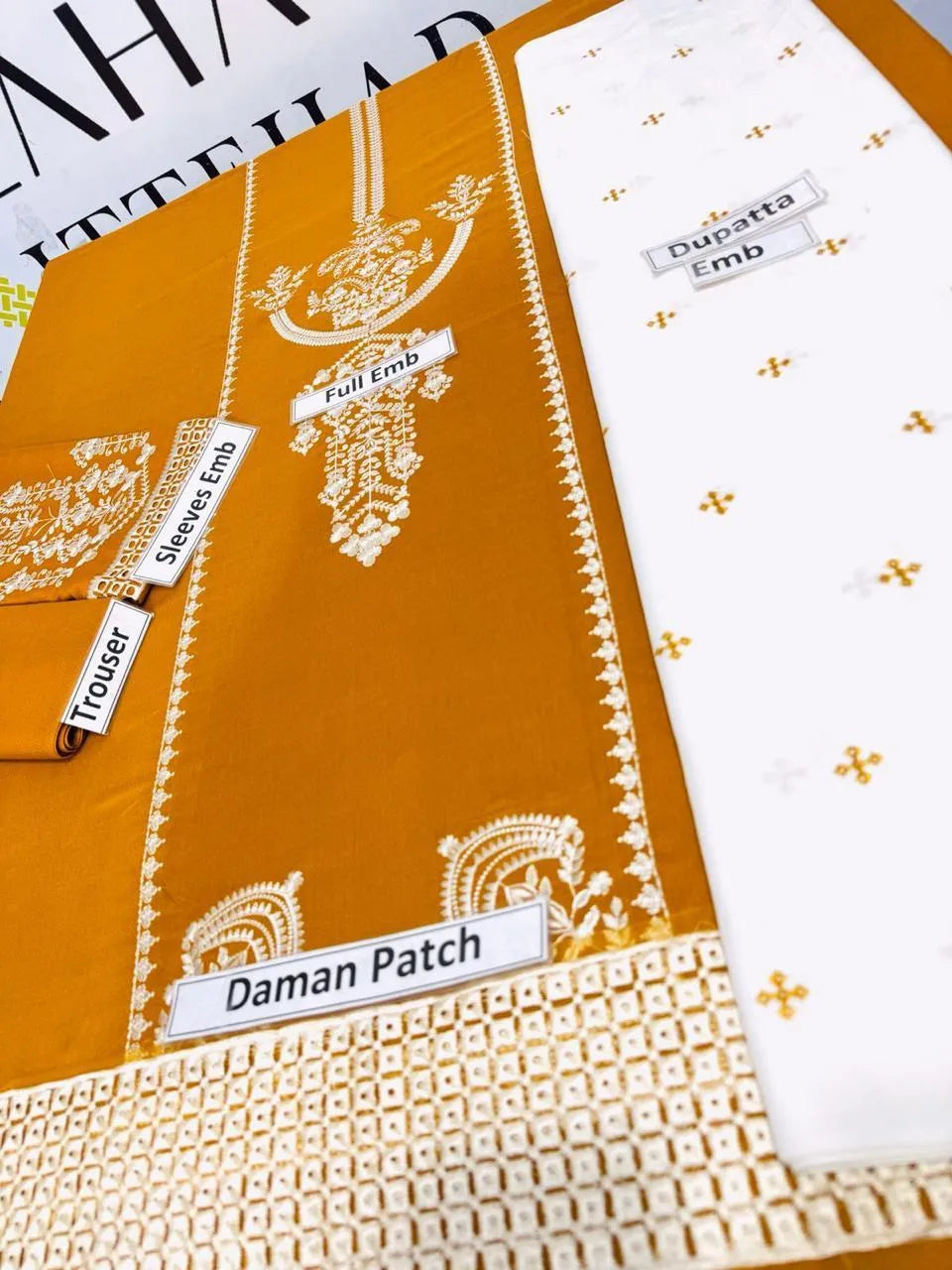 Woman's 3 Pcs Unstitched suits