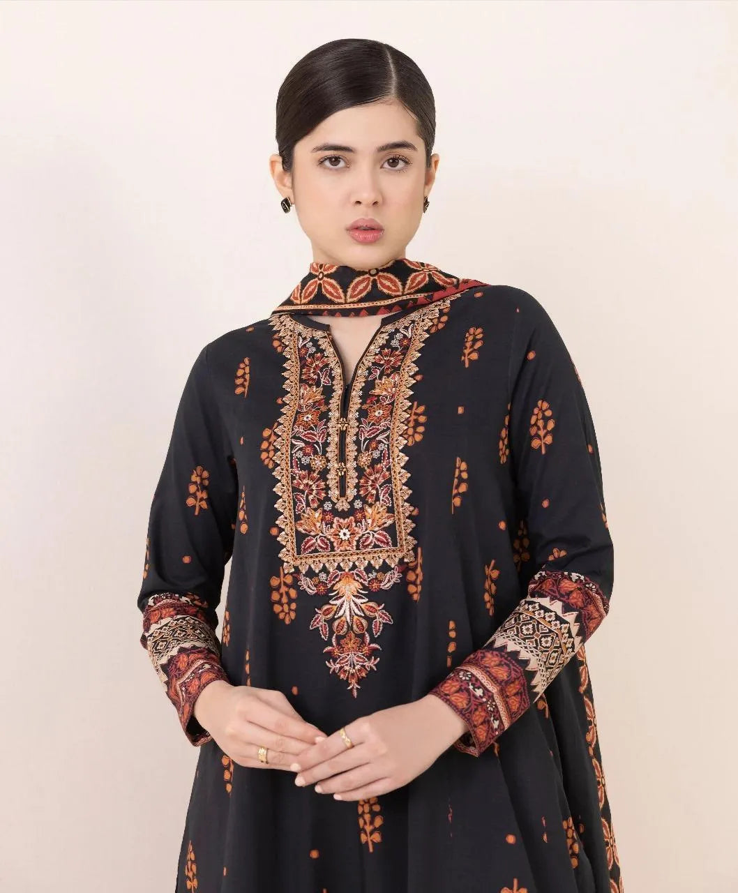 3 Pcs Women's Unstiched Suits