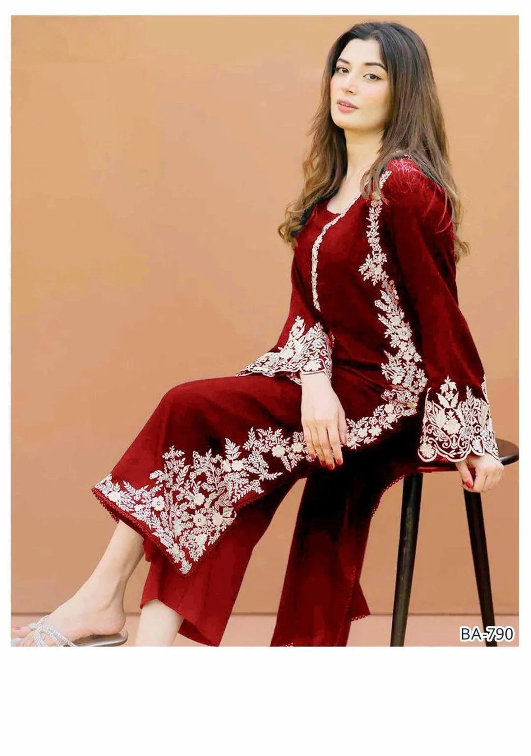 Woman's 2 Pcs Unstitched suits